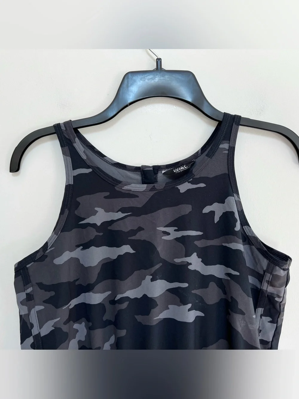 Athleta Girl On the Go Sleeveless Stretch Romper Black Camo Pockets, size XL/14